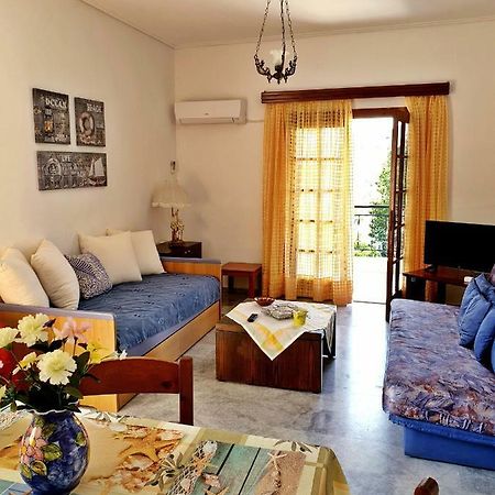 Myrto'S Apartment No15 ลูตรา โอรายาส เอเลนิส ภายนอก รูปภาพ
