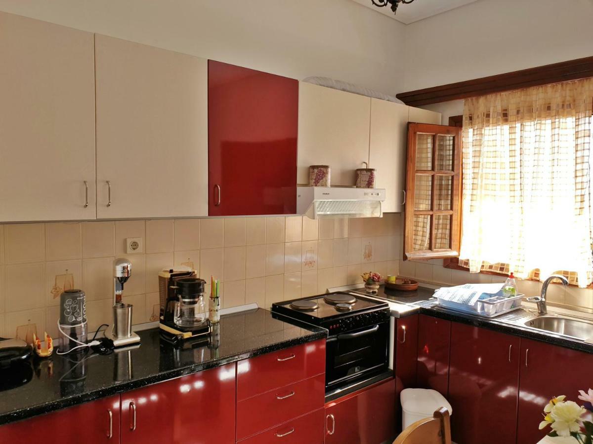 Myrto'S Apartment No15 ลูตรา โอรายาส เอเลนิส ภายนอก รูปภาพ